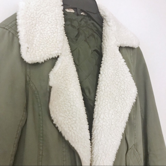 Shearling Collar Coat - Picture 2 of 2
